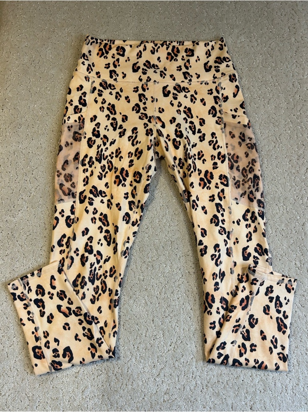 Fabletics Leggings Womens Medium M Cheetah Print Power Hold Skinny Ankle Crop